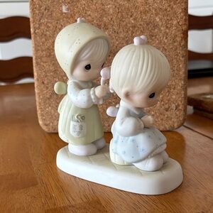 Precious Moments figurine “To a very Special Sister” 
# E-2825